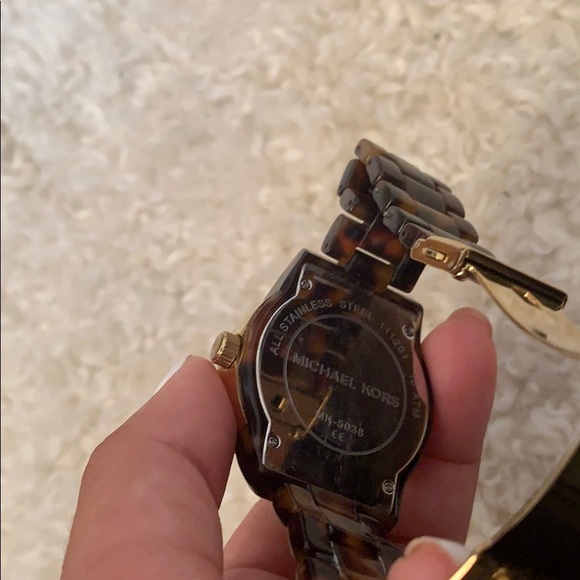 😍 Ceramic Tortoise shell MK watch 😍 - Picture 3 of 3